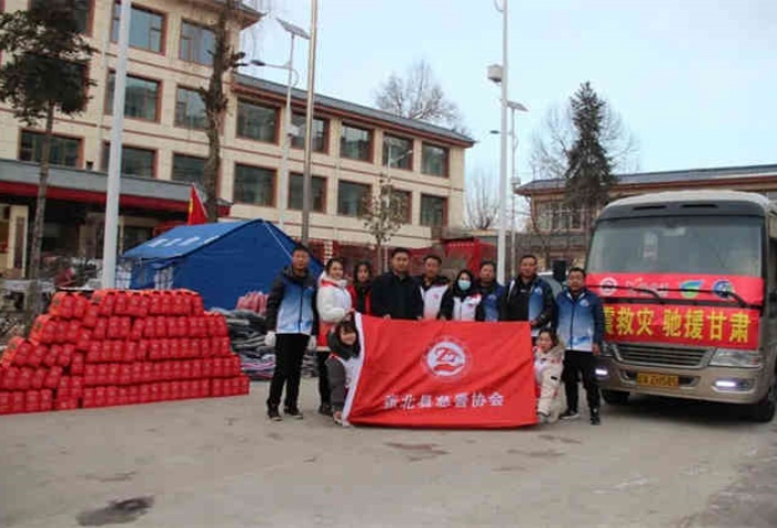 张家口勤丰公司驰援甘肃 抗震救灾